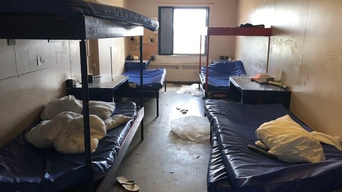 L'une des cellules de l'unité Charlie, au Centre correctionnel de Baffin, pouvant loger jusqu'à six détenus. 