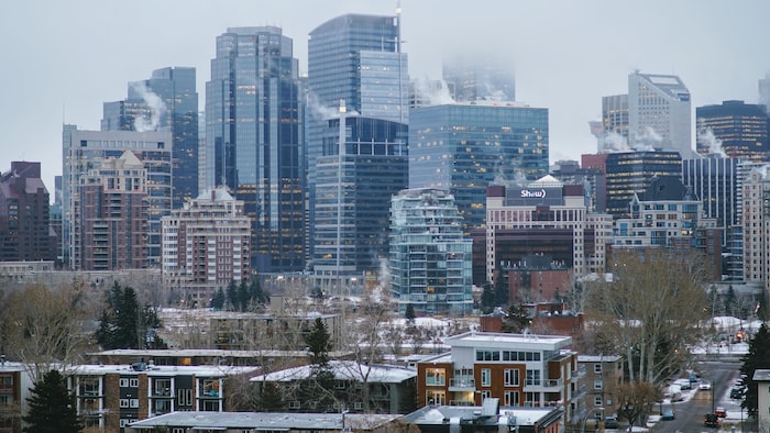 Une vue des tours du centre-ville de Calgary début décembre.