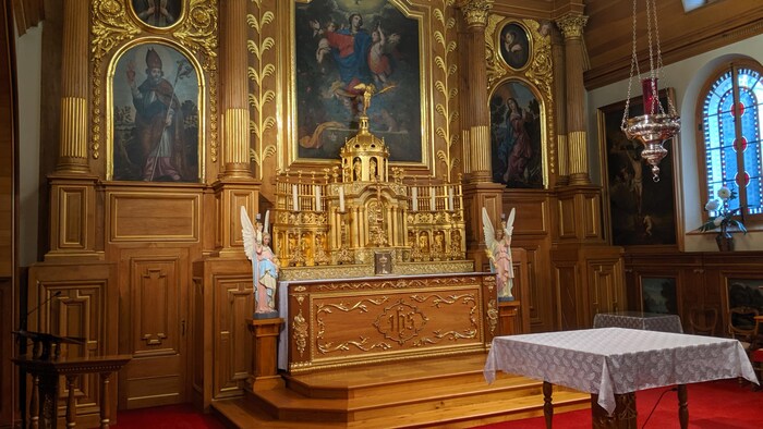 L'autel de la chapelle du monastère des Augustines. 
