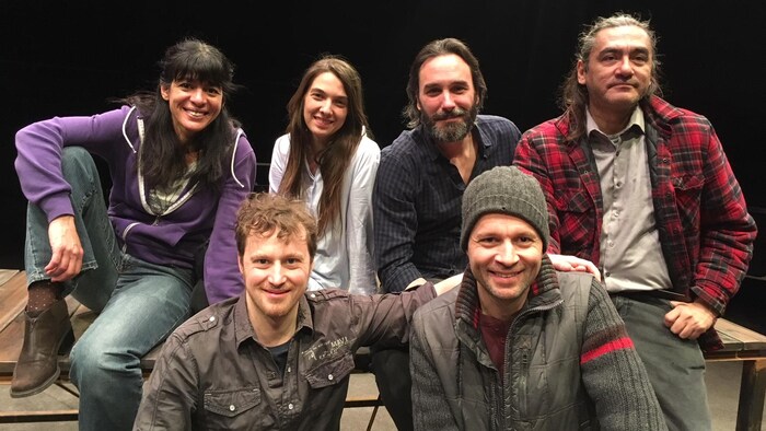 Portrait des comédiens de la troupe Menuentakuan