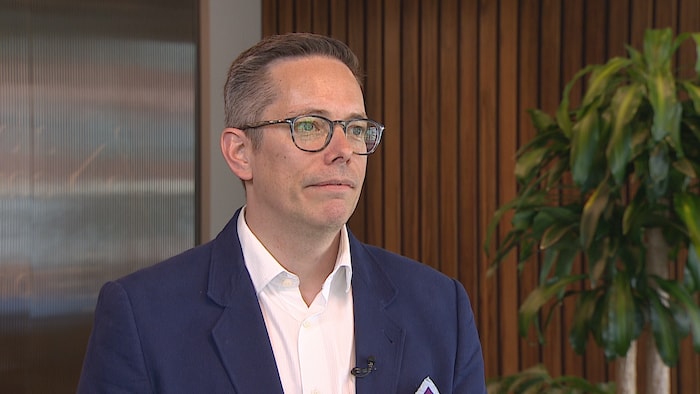 Find the summer job, mission is impossible? star-news.press/wp Charles St-Arnaud economist.