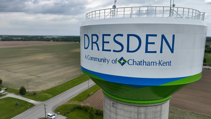 Prise de vue aérienne du château d'eau de Dresden