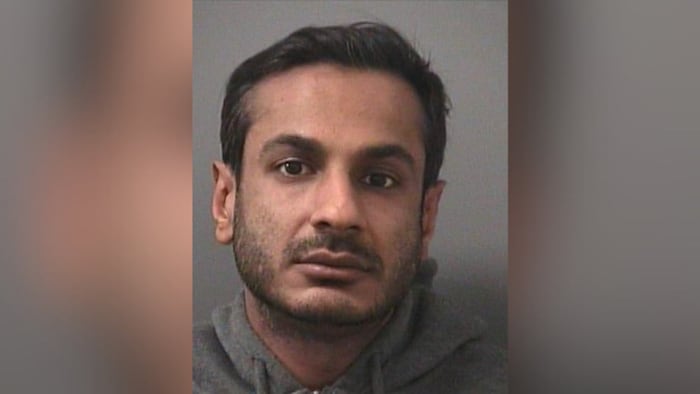 La photo d'identification policière d'Arsalan Chaudhary.