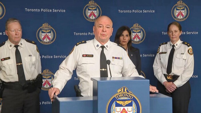 Myron Demkiw en conférence de presse.