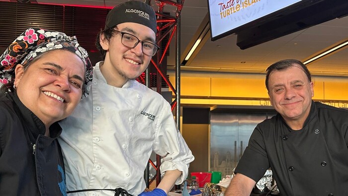 Les chefs Trudy Metcalfe-Coe, Georges Laurier et Joshua Qiyuk.