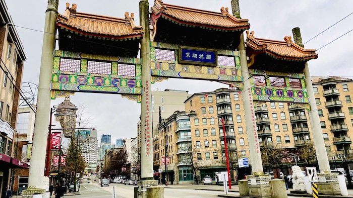 La porte du Millénium qui représente l'entrée du quartier chinois de Vancouver.