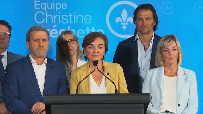 Christine Fréchette, lors de la conférence de presse présentant les candidats Christian Lachance, Nathalie St-Pierre et Françoise Faverjon-Fortin. 