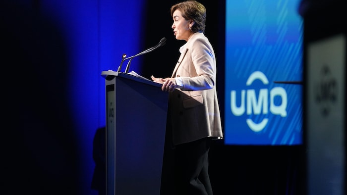 Christine Fréchette au podium.