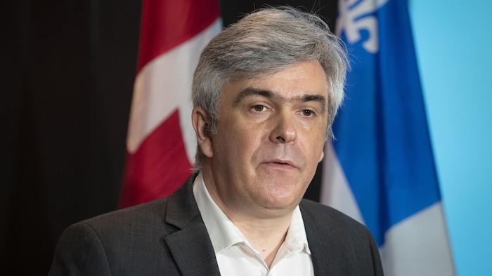 Gros plan de Christophe Hennebelle.