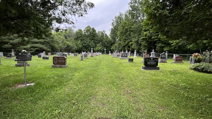 Le cimetière de la défunte paroisse Saint-Joseph de Lemieux, dans l'est ontarien. 