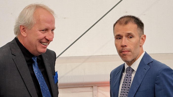 Claude Gosselin, le PDG d'Alouette, et Dave Rhéaume, le vice-président directeur d'Hydro-Québec.