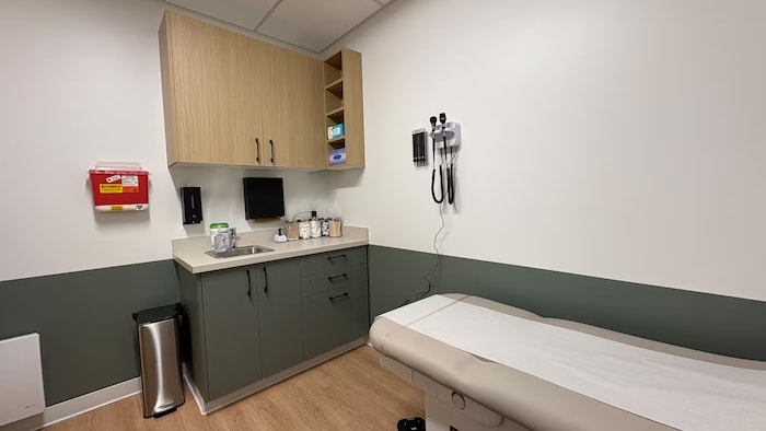 Une salle de consultation dans la nouvelle clinique médicale Goldstream, à Langford.