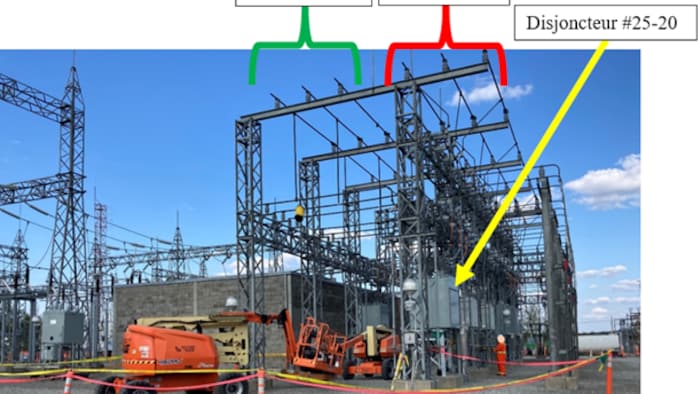 Le travailleur s’affairait à déplacer une pièce d’équipement en cuivre à proximité d’une zone sous tension.
