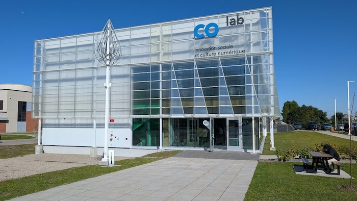 La devanture du COlab à Alma.