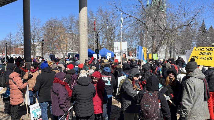 Des manifestants réunis au parc Champlain.