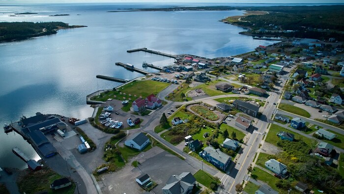 Une image de drone de Louisbourg.