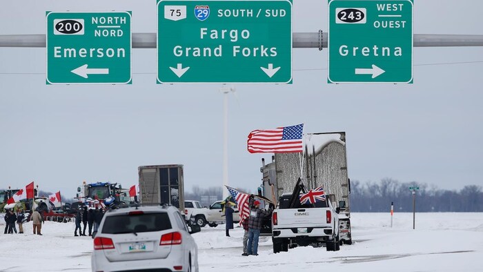 PHOTOS - États-Unis : un homme reste bloqué dix heures dans sa