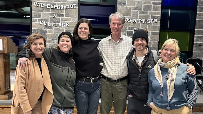 Julie Palin, Karelle Brunet, Émilie Émond, Stéphane Proulx, Benoît Bouchard, Lucie Ménard.