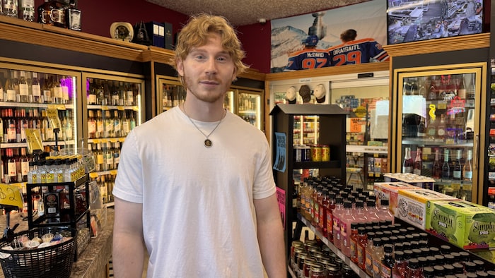 Cory Weigel, l'un des propriétaires du magasin PJ's à Cold Lake.