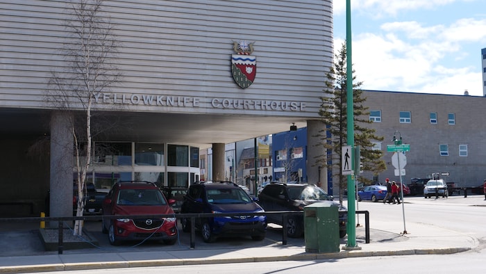 L'extérieur du palais de justice de Yellowknife.