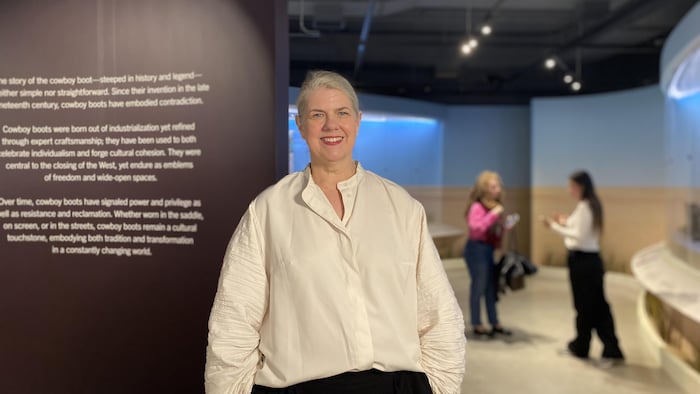 Elizabeth Semmelhack, la directrice du musée de chaussures Bata