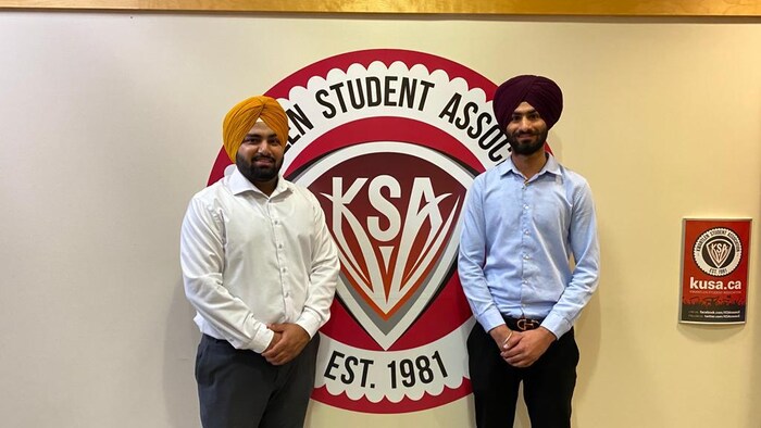 ਕਵਾਂਟਲਿਨ ਸਟੂਡੈਂਟ ਐਸੋਸੀਏਸ਼ਨ ਦੇ ਆਗੂ ਅਰਮਾਨ ਢਿੱਲੋਂ ਅਤੇ ਕਰਨ ਸਿੰਘ
