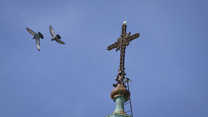 La croix d'une église.
