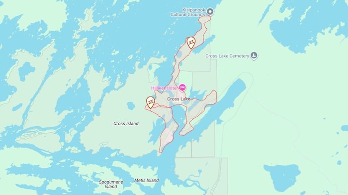 Carte de la région de Cross lake avec une zone où l'électricité est coupée.