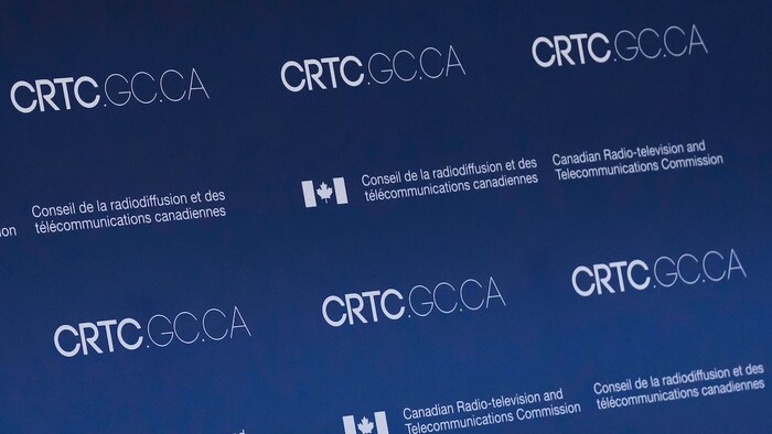 Inscription et logo du CRTC.