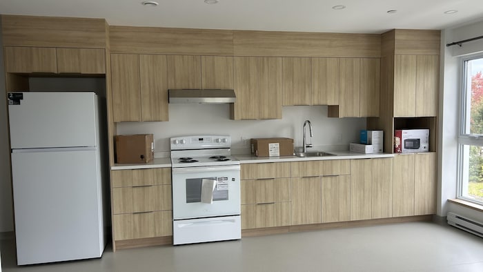 La cuisine d'un logement de l'immeuble de l'Hôte Dauphine.