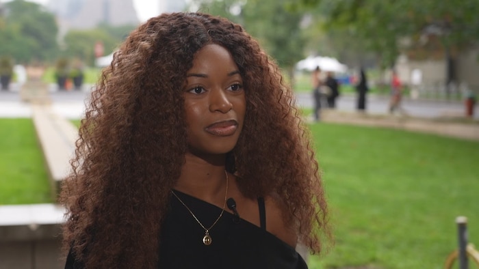 Cyrielle Ngeleka sur le campus de l’Université de Toronto.