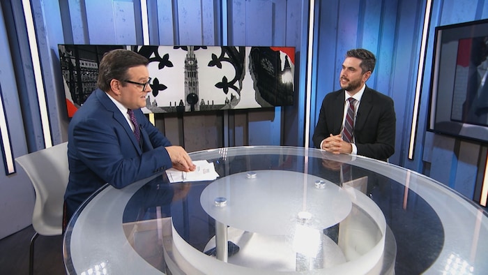 Daniel Rogers en entrevue avec Daniel Thibeault à l'émission Les coulisses du pouvoir.