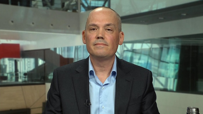 Daniel Vézina en entrevue dans les studios de Radio-Canada à Montréal.