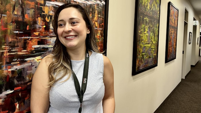 Daniela Montes dans les bureaux du groupe Duchesnay.