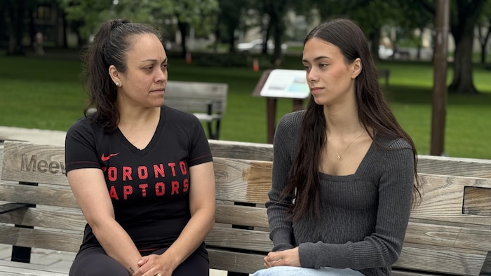 Eva Hand-Cortes et sa mère, Paula Hand-Cortes, à Saskatoon, le 30 juin 2026.