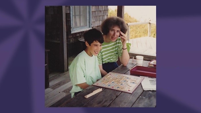 Le magicien David Kwong jouait souvent au scrabble avec sa mère pendant sa jeunesse.