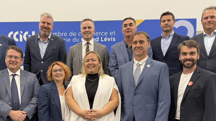 Des candidats rassemblés.