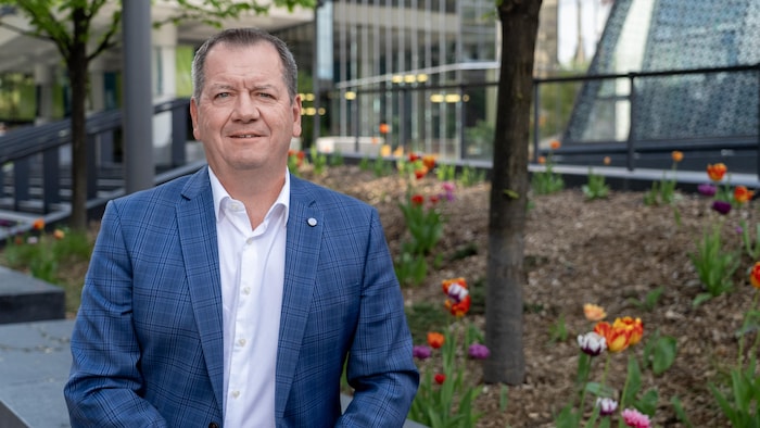 Denis R. Vinette a pris sa retraite en 2024, après une carrière de 32 ans à l’Agence des services frontaliers du Canada.