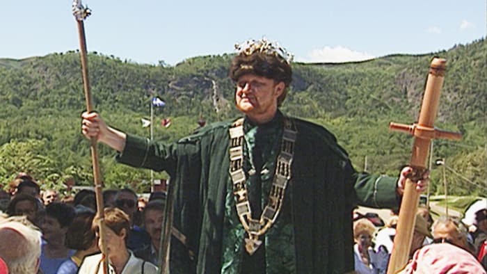 Denys Tremblay devant la foule lors de son couronnement