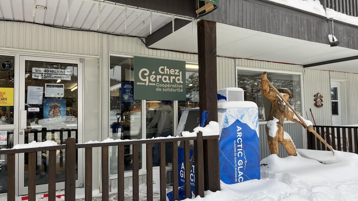 Le dépanneur Chez Gérard, à Boileau.