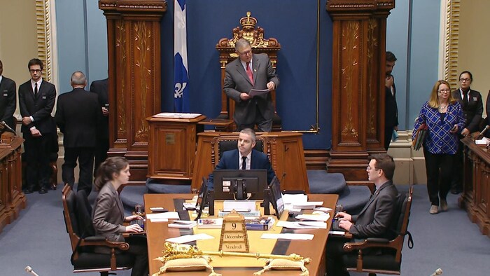 Les députés lors de la session extraordinaire de samedi à l'Assemblée nationale du Québec.