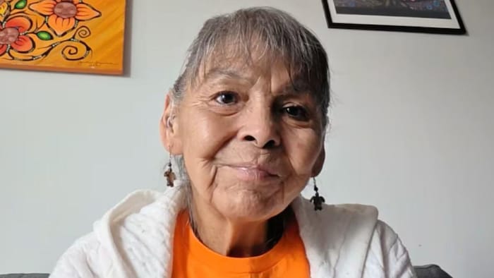 Geraldine Shingoose est une aînée qui a fréquenté le pensionnat pour Autochtones de Muskowekwan, en Saskatchewan, de 1962 à 1971.