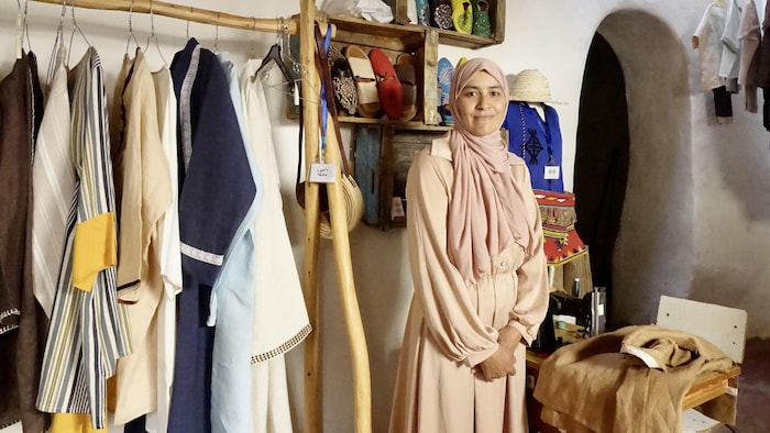 Aicha Baabouz dans sa boutique