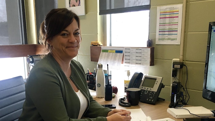 La directrice de l'école secondaire Georges-Vanier à Montréal, Kathy Lang.