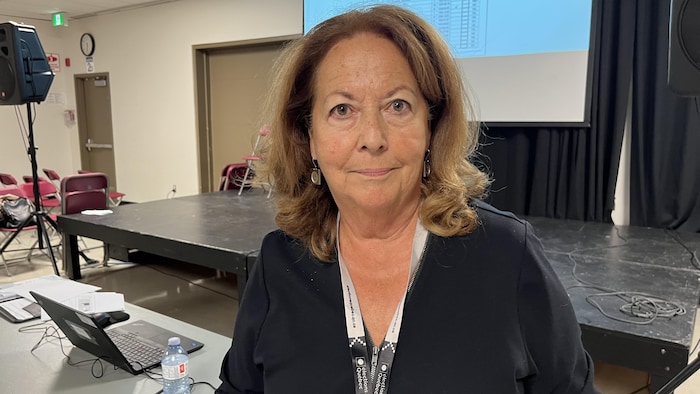 Hélène Villeneuve.