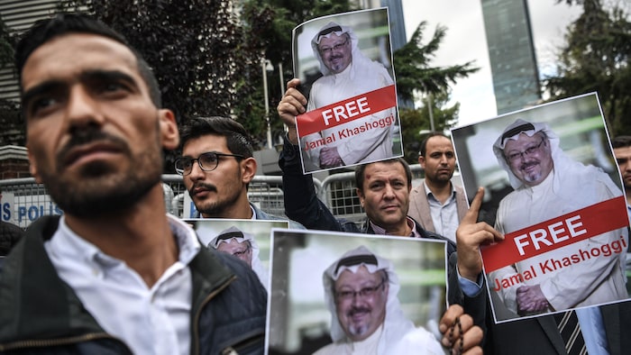 « Libérez Jamal Khashoggi », peut-on lire sur les pancartes des manifestants.