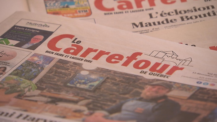 La page couverture du journal Le Carrefour.