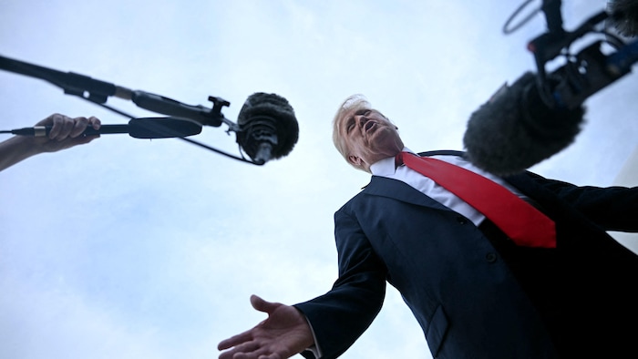 Donald Trump s'adresse aux médias, le 13 juillet 2025.