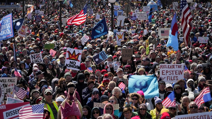 Une foule de manifestants.