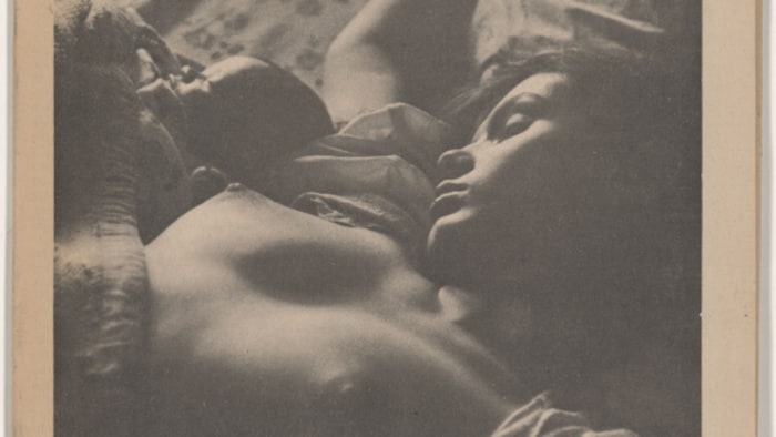 Une femme et son enfant.